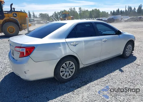 2012 Toyota Camry Le z USA, uszkodzony, nr VIN 4T1BF1FK1CU127404